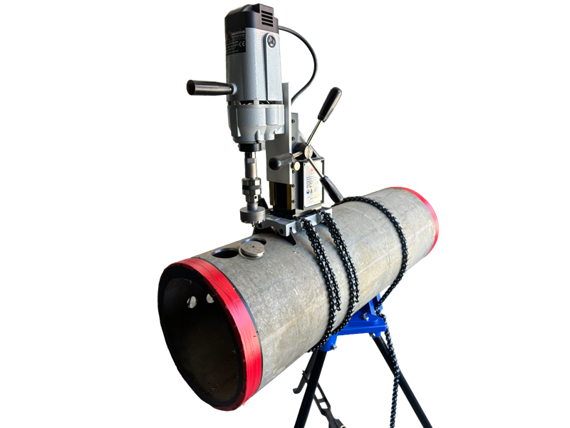 DRILLING MACHINE FOR PIPES